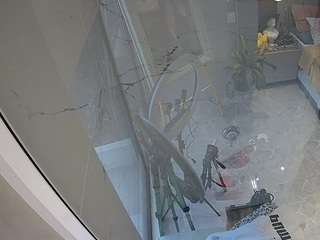 voyeurcam-casa-salsa-bathroom-10