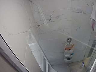 voyeurcam-casa-salsa-bathroom-10