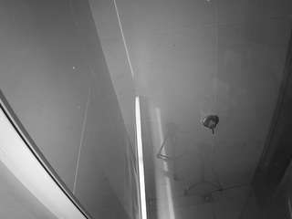 voyeurcam-casa-salsa-bathroom-10