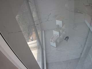 voyeurcam-casa-salsa-bathroom-10