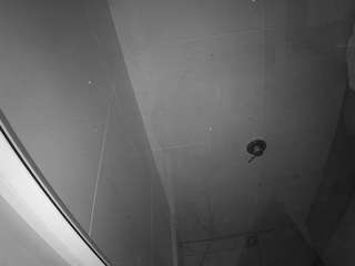 voyeurcam-casa-salsa-bathroom-10