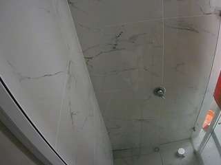 voyeurcam-casa-salsa-bathroom-10