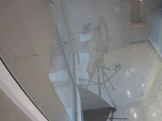 voyeurcam-casa-salsa-bathroom-10