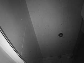 voyeurcam-casa-salsa-bathroom-10