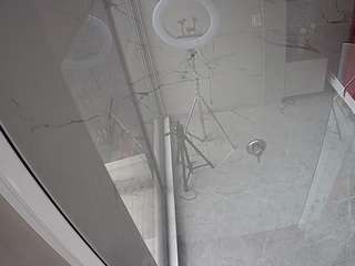 voyeurcam-casa-salsa-bathroom-10