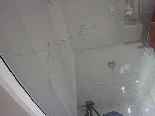 voyeurcam-casa-salsa-bathroom-10