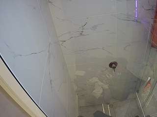 voyeurcam-casa-salsa-bathroom-10