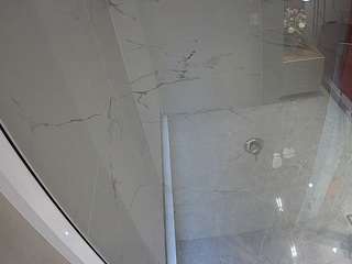 voyeurcam-casa-salsa-bathroom-10