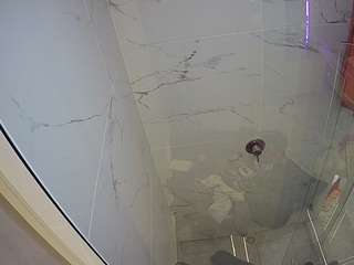 voyeurcam-casa-salsa-bathroom-10