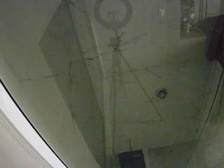 voyeurcam-casa-salsa-bathroom-10