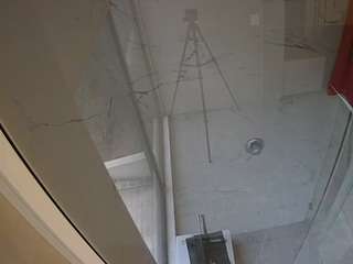 voyeurcam-casa-salsa-bathroom-10