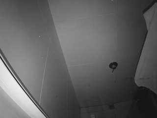 voyeurcam-casa-salsa-bathroom-10