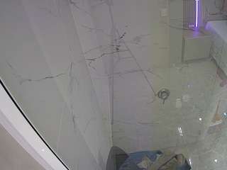 voyeurcam-casa-salsa-bathroom-10