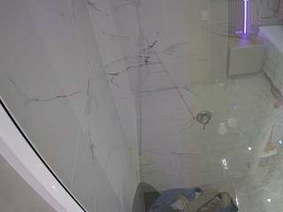 voyeurcam-casa-salsa-bathroom-10