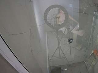 voyeurcam-casa-salsa-bathroom-10