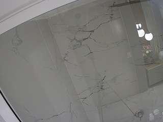 voyeurcam-casa-salsa-bathroom-10
