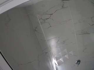 voyeurcam-casa-salsa-bathroom-10