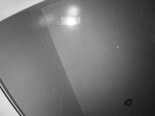 voyeurcam-casa-salsa-bathroom-10
