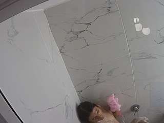 voyeurcam-casa-salsa-bathroom-10