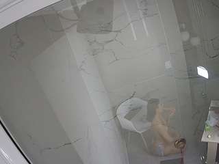 voyeurcam-casa-salsa-bathroom-10