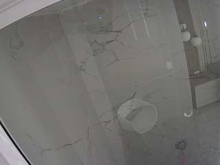 voyeurcam-casa-salsa-bathroom-10