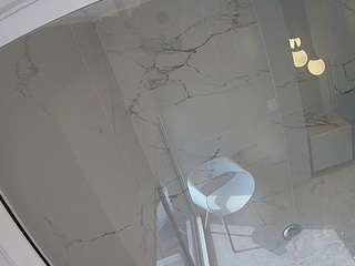 voyeurcam-casa-salsa-bathroom-10