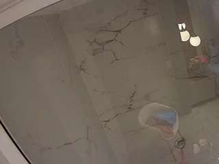 voyeurcam-casa-salsa-bathroom-10