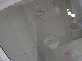 voyeurcam-casa-salsa-bathroom-10