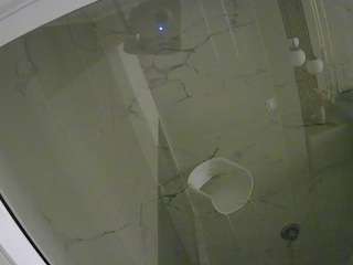 voyeurcam-casa-salsa-bathroom-10