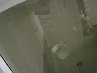 voyeurcam-casa-salsa-bathroom-10