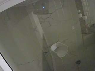 voyeurcam-casa-salsa-bathroom-10