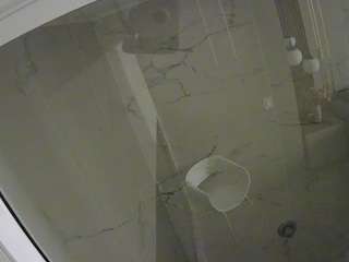 voyeurcam-casa-salsa-bathroom-10