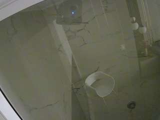 voyeurcam-casa-salsa-bathroom-10
