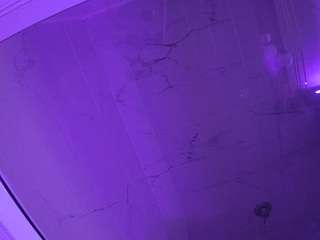 voyeurcam-casa-salsa-bathroom-10