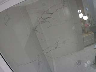 voyeurcam-casa-salsa-bathroom-10