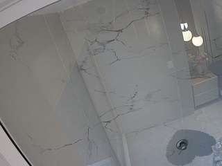 voyeurcam-casa-salsa-bathroom-10