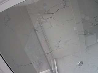 voyeurcam-casa-salsa-bathroom-10