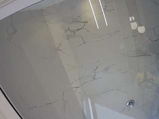 voyeurcam-casa-salsa-bathroom-10