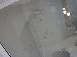 voyeurcam-casa-salsa-bathroom-10