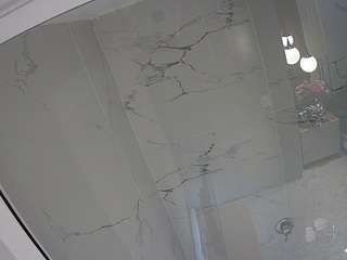 voyeurcam-casa-salsa-bathroom-10