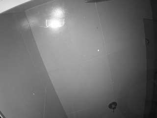 voyeurcam-casa-salsa-bathroom-10