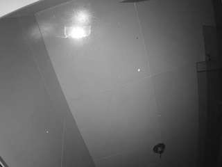 voyeurcam-casa-salsa-bathroom-10