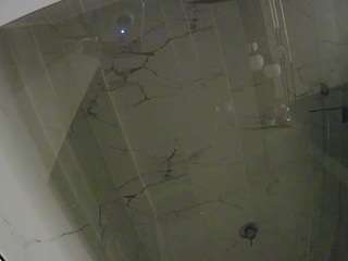 voyeurcam-casa-salsa-bathroom-10
