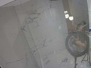 voyeurcam-casa-salsa-bathroom-10