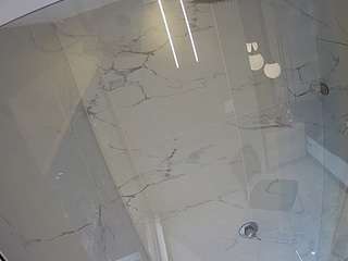 voyeurcam-casa-salsa-bathroom-10