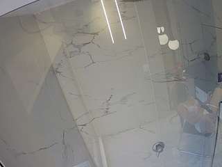 Questo modello è in diretta ora. voyeurcam-casa-salsa-bathroom-10