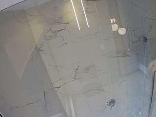 voyeurcam-casa-salsa-bathroom-10