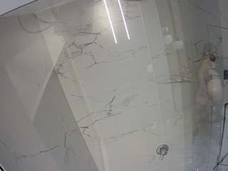 voyeurcam-casa-salsa-bathroom-10