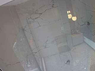 voyeurcam-casa-salsa-bathroom-10