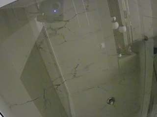 voyeurcam-casa-salsa-bathroom-10